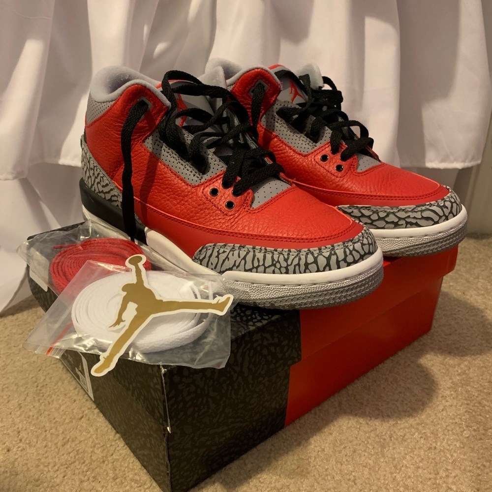 Jordan 3 Retro SE Fire Red (GS) 7Y/Women’s 8